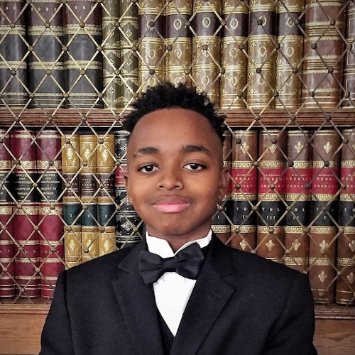 Meet Joshua Beckford, the 12-Year-Old Genius who is the Youngest Person to Ƅe Adмitted to Oxford Uniʋersity — Edugist