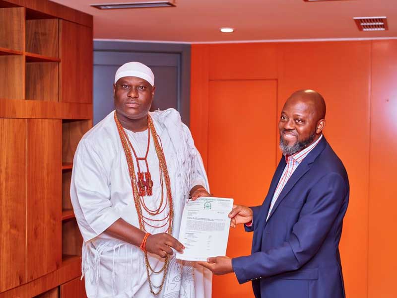 Ooni of Ife with 1